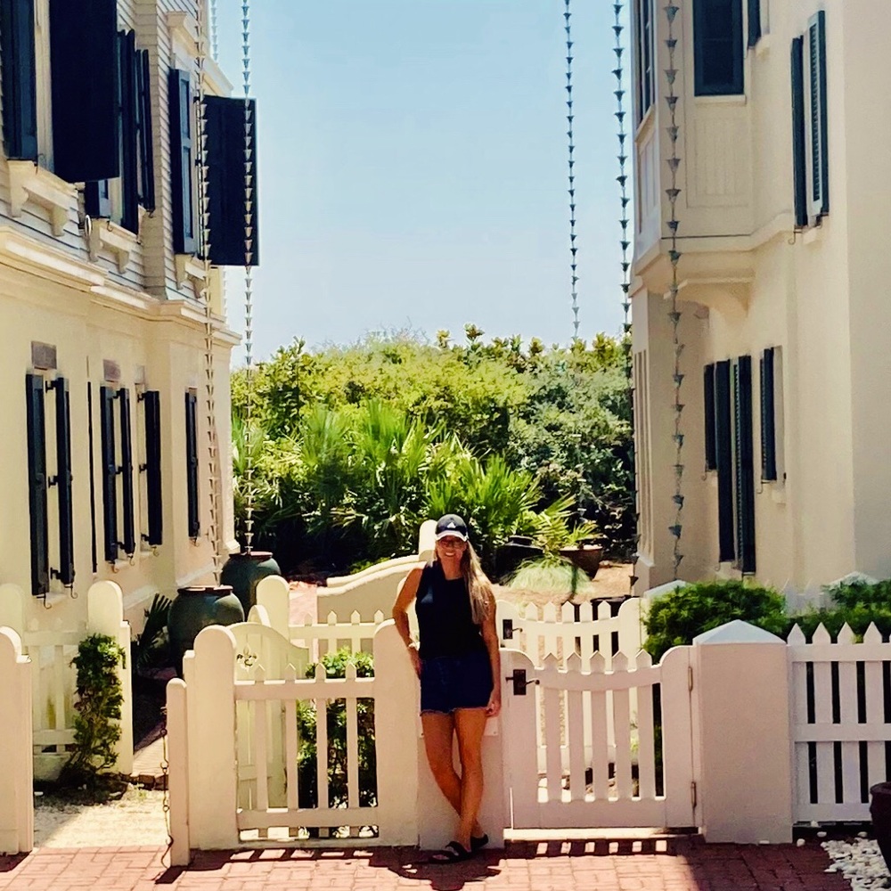 Meet your Posher, Andrea